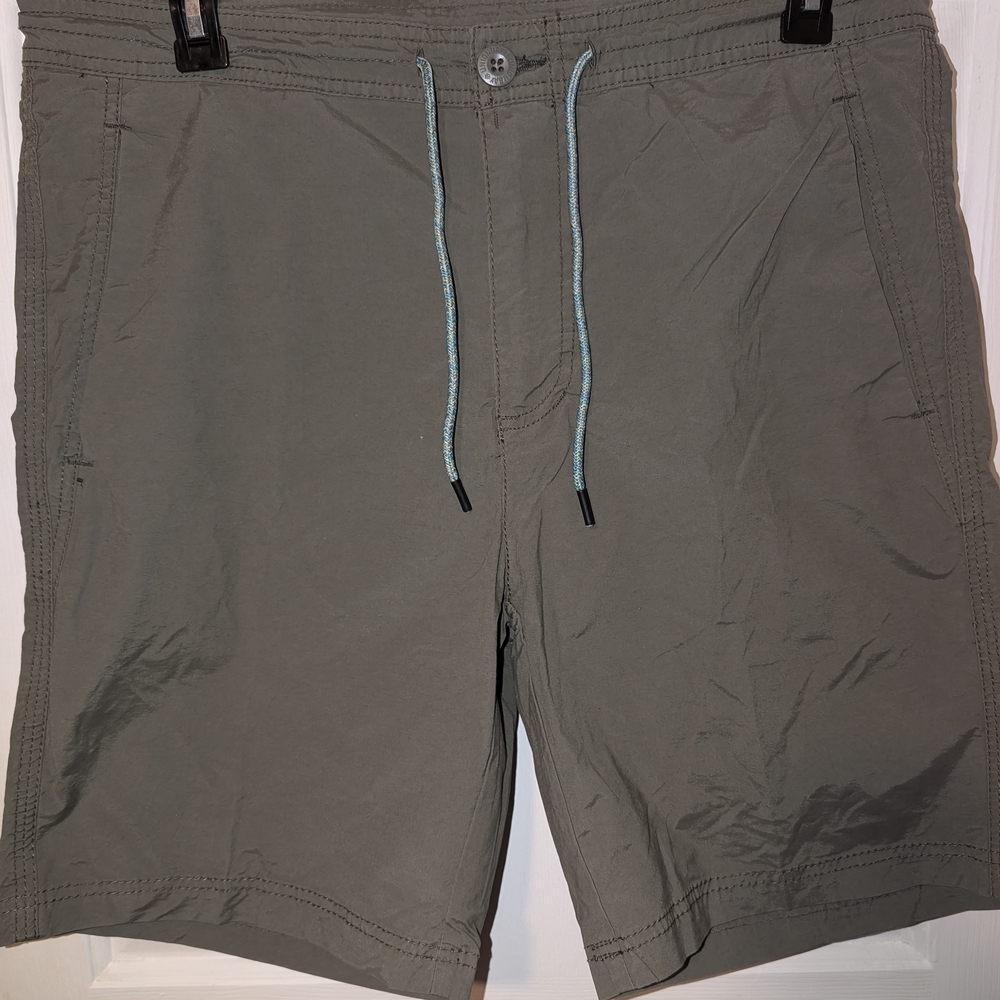 UNIONBAY Men's Green Shorts Size 36
